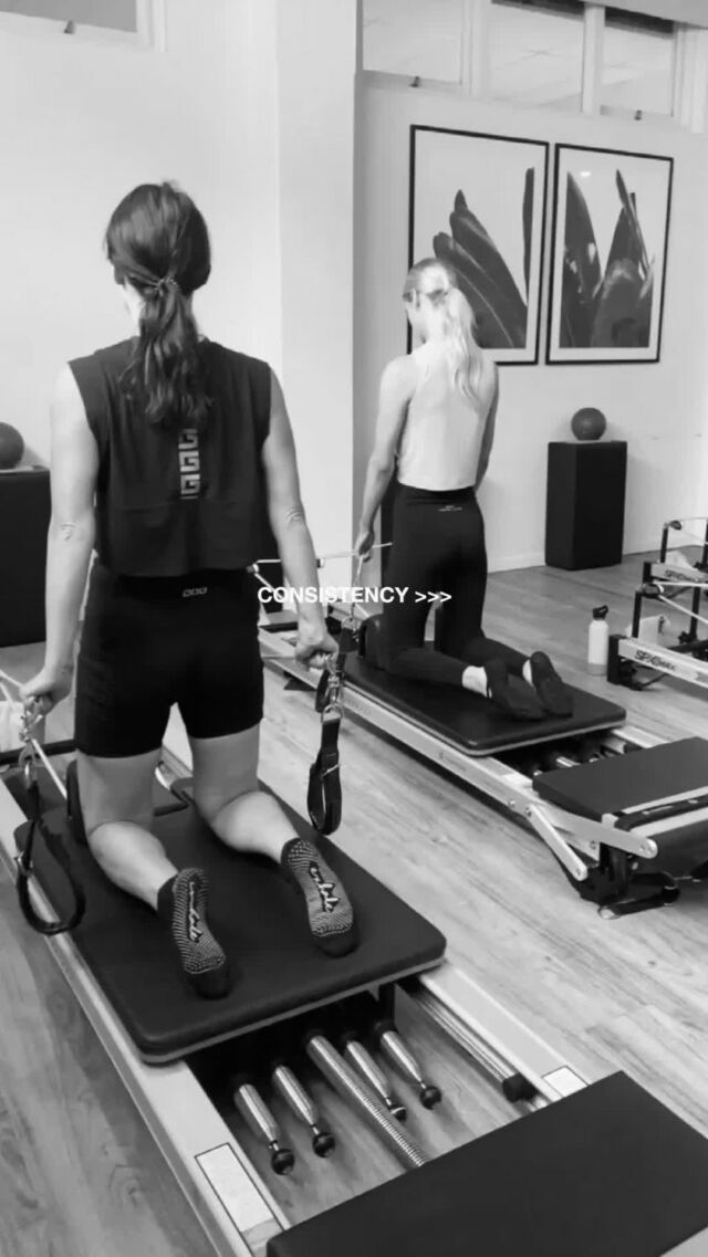 CONSISTENCY is 🗝️. We know life can throw curveballs, but showing up for yourself day in and day out is where the magic happens. Whether you're crushing it on the reformer, powering through a mat session, or finding your balance in a yoga class, remember that every step forward counts. 💫 So let's stay committed, stay focused, and keep showing up for ourselves. Together, we've got this! 👊🏼 ⁠
⁠
Don't forget to book your week ahead! ⁠
.⁠
.⁠
.⁠
#thepilateslabperth #perthhealthybiz #perthmums #perthfitness #perthfitfam #perthreformerstudio #pilateslife #scarboroughpilates #ConsistencyIsKey #PilatesJourney #StayCommitted #PilatesProgress #FitnessGoals #KeepGoing #YouGotThis #PilatesMotivation #EmpoweredLiving #PilatesCommunity #MindBodySoul #ScarboroughFitness #PerthPilates #OwnYourJourney